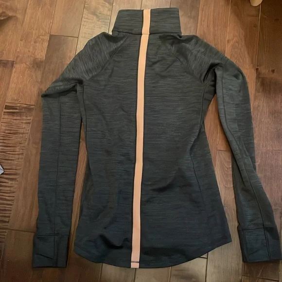 Women’s Under Armour Charcoal Quarter-Zip Top small - Picture 3 of 4